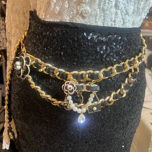 Elegant Gold and Black Chain Belt with Floral Accents